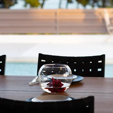 Haven House With Pool And Jacuzzi Villa *