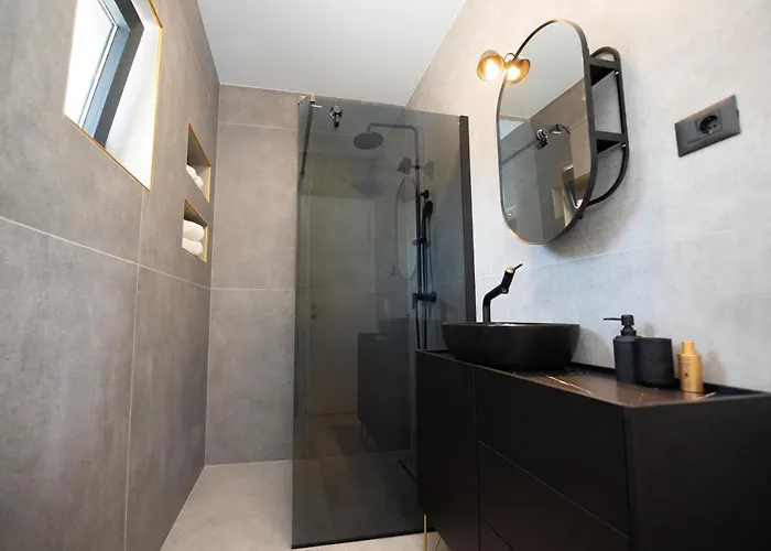 Haven House With Pool And Jacuzzi Villa Kaštela