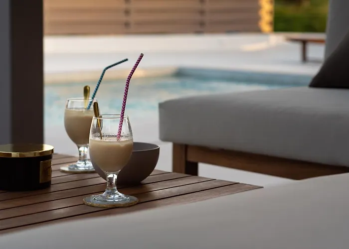 Haven House With Pool And Jacuzzi Villa