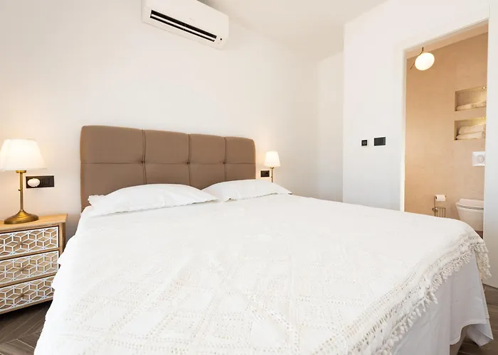 Haven House With Pool And Jacuzzi